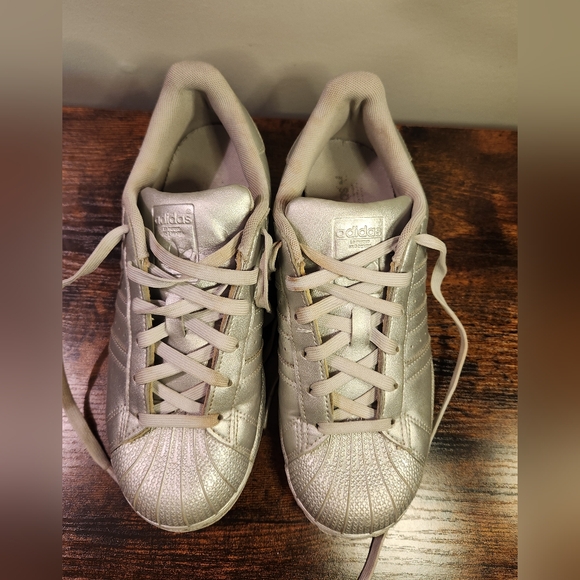 Adidas Superstar Silver Sneakers - women's size 7 - Picture 3 of 8